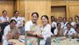 Delhi Honours Nurses on International Nurses Day, CM Rekha Gupta Visits LNJP Hospital