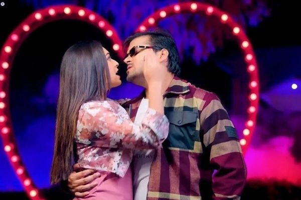 Bhojpuri Singer Arvind Akele Kallu Song: કલ્લુનું રોમેન્ટિક ગીત વેલેન્ટાઈન વીક રિલીઝ થતાની સાથે જ વાયરલ