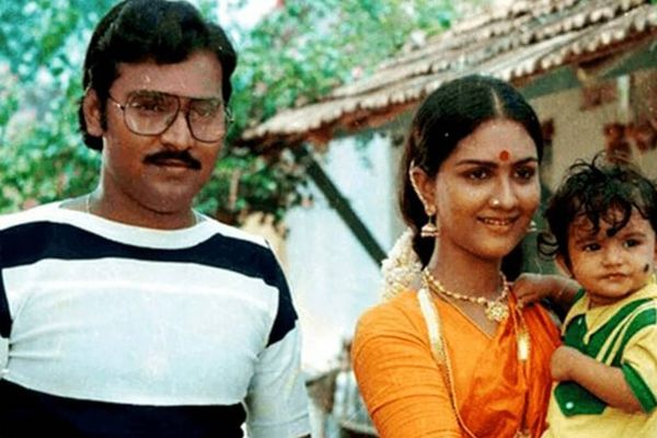 மிஸ் பண்ணக்கூடாத பாக்யராஜின் டாப் 10 திரைப்படங்கள்.. எந்த ஓடிடியில் பார்க்கலாம்? லிஸ்ட்!
