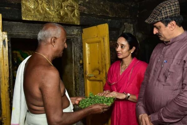 ಚನ್ನಪಟ್ಟಣ ಉಪ ಚುನಾವಣೆ ನಾಮಪತ್ರ ಸಲ್ಲಿಸಿದ ಕಾಂಗ್ರೆಸ್ ಅಭ್ಯರ್ಥಿ ಸಿಪಿ ಯೋಗೇಶ್ವರ