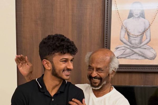 சூப்பர் ஸ்டார் ரஜினியுடன் இன்பன் உதயநிதி.. ரீட்விட் செய்த உதயநிதி ஸ்டாலின்.. ஃபிரேம் பாருங்க ஜி!