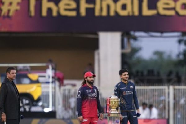 IPL 2026 ಫೈನಲ್: ಬಟ್ಲರ್, ಸುಂದರ್ ಮತ್ತು ಹೋಲ್ಡರ್ ಬ್ಯಾಟಿಂಗ್ ವೈಭವದ ಚಿತ್ರಗಳು