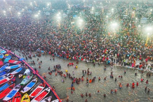 Maha Kumbh 2025 in Photos: ಪ್ರಯಾಗ್ ರಾಜ್​​ನಲ್ಲಿ ಮಹಾಕುಂಭ ಮೇಳ ವೈಭವ- ಫೋಟೊಗಳಲ್ಲಿ ನೋಡಿ