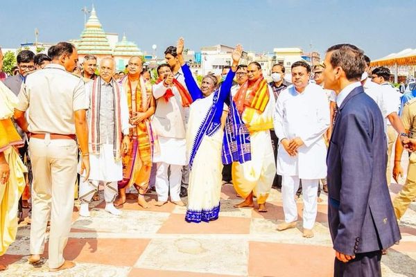 ଫଟୋ: ଶ୍ରୀକ୍ଷେତ୍ରରେ ମହାମହିମ ରାଷ୍ଟ୍ରପତି ଦ୍ରୌପଦୀ ମୁର୍ମୁ 