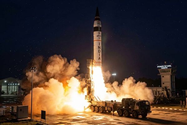 உலகின் மிக ஆபாத்தான ஏவுகணைகள்.. என்னென்ன? எந்தெந்த நாடுகளிடம் உள்ளது?