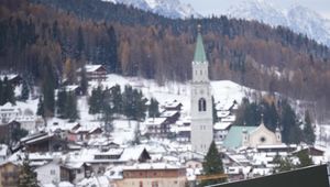 বিদেশ ভ্রমণে ভারতীয়দের পছন্দের তালিকার শীর্ষে ১০ টি দেশ