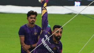 প্রথম ম্যাচেই মুম্বই ইন্ডিয়ান্সের বিরুদ্ধে নামছে কেকেআর, একনজরে দুই দলের আপডেট