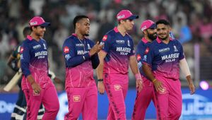ডেথ ওভারে অনবদ্য বোলিং করে গুজরাতের বিরুদ্ধে জয় পেল রাজস্থান, টেবল শীর্ষে পরাগ বাহিনী