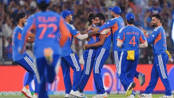 নরেন্দ্র মোদী স্টেডিয়ামেই নজির গড়ে টি২০ বিশ্বকাপ দখলে রাখল ভারত, সব বিভাগে ধরাশায়ী নিউজিল্যান্ড