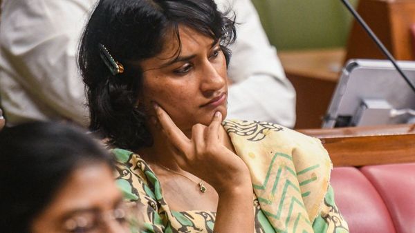 ভিনেশ ফোগাটকে অযোগ্য ঘোষণা নিয়ে কুস্তি ফেডারেশনকে তীব্র ভর্ৎসনা দিল্লি হাইকোর্টের