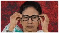 সব কেড়ে নিলেও মানুষ আমার পাশে, ময়নাগুড়ি থেকে বিজেপি ও কমিশনকে একসুরে নিশানা মমতার