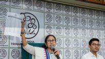 বারবার প্রশাসনে রদবদল! ক্ষুব্ধ মুখ্যমন্ত্রী মমতা 'কড়া' চিঠি দিলেন কমিশনকে