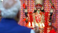 কলকাতার ঠনঠনিয়া কালীবাড়িতে প্রধানমন্ত্রী মোদী, প্রচারের শেষ পর্বে যোগ করলেন নয়া মাত্রা