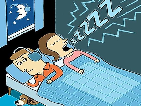 নাম না জানা বান্ধবীর নাক ডাকা থামাতে পুলিশকে ফোন যুবকের নাম না জানা বান্ধবীর নাক ডাকা থামাতে পুলিশকে ফোন যুবকের