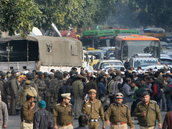 কর্তৃত্বের অধিকারের লড়াই