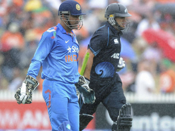 হ্যামিল্টনে গদিচ্যূতি হ্যামিল্টনে গদিচ্যূতি