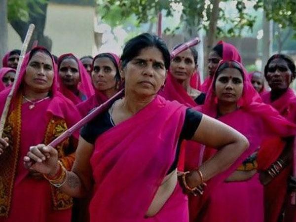 sampat pal,lucknow,uttar pradesh,women,sack,gulabi gang,সম্পদ পাল,লখনউ,উত্তরপ্রদেশ,মহিলা,বহিষ্কার,গুলাবি গ্যাংগ sampat pal,lucknow,uttar pradesh,women,sack,gulabi gang,সম্পদ পাল,লখনউ,উত্তরপ্রদেশ,মহিলা,বহিষ্কার,গুলাবি গ্যাংগ