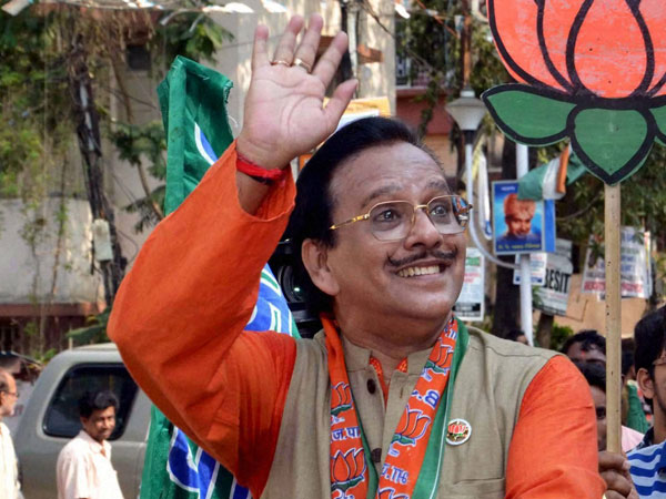 পি সি সরকারের বিরুদ্ধে এফআইআর দায়ের পি সি সরকারের বিরুদ্ধে এফআইআর দায়ের
