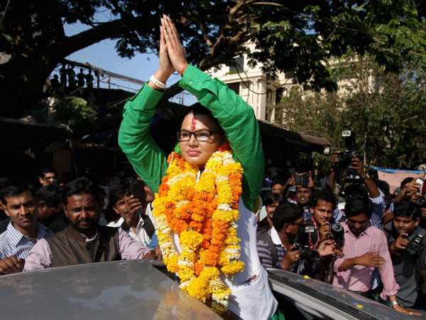 রাখি মহিমা... রাখি মহিমা...