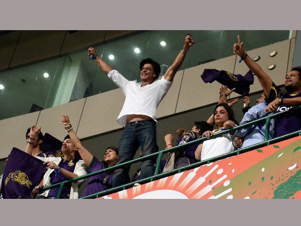 কিং খান আনন্দে খানখান কিং খান আনন্দে খানখান