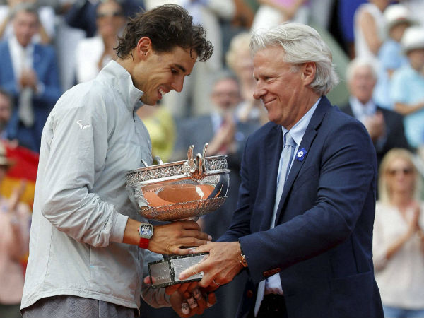 কাপ হাতে কাপ হাতে