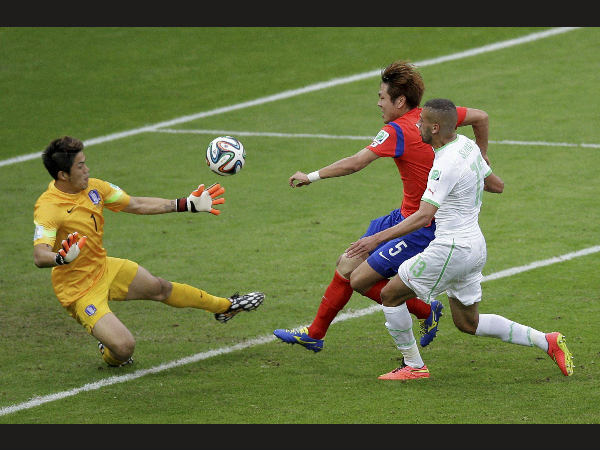 জোরদার হামলা