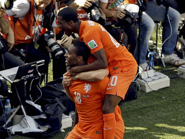 সতীর্থর কাঁধে