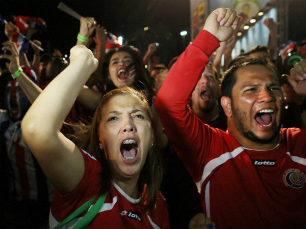 বিজয়লক্ষ্ণী ঘরে 