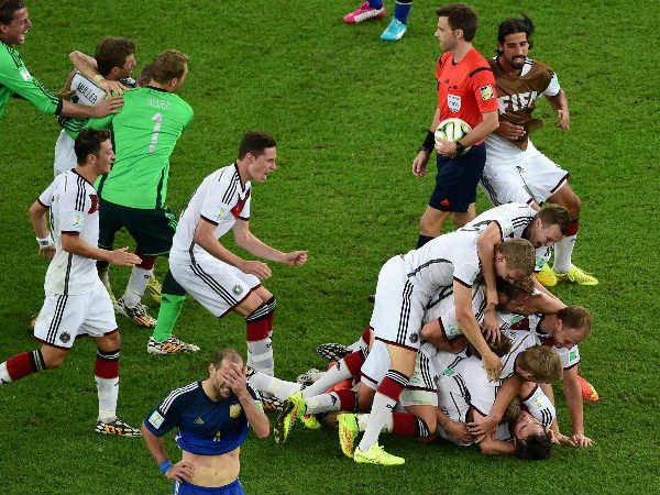 হিপ হিপ হুরররে হিপ হিপ হুরররে