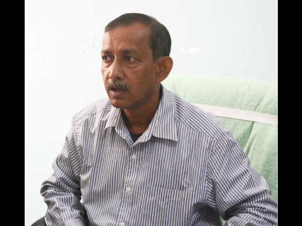 দলে টানার চেষ্টা দলে টানার চেষ্টা