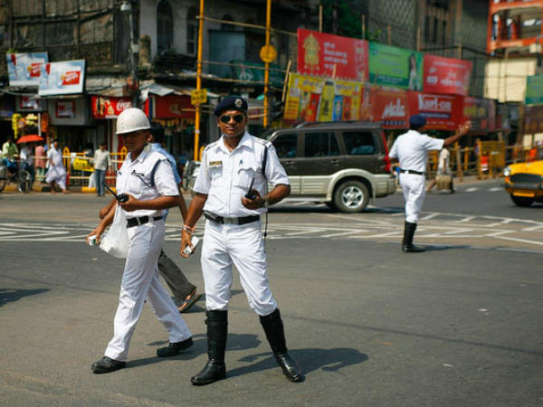 বয়স্কদের জন্য হেল্পলাইন