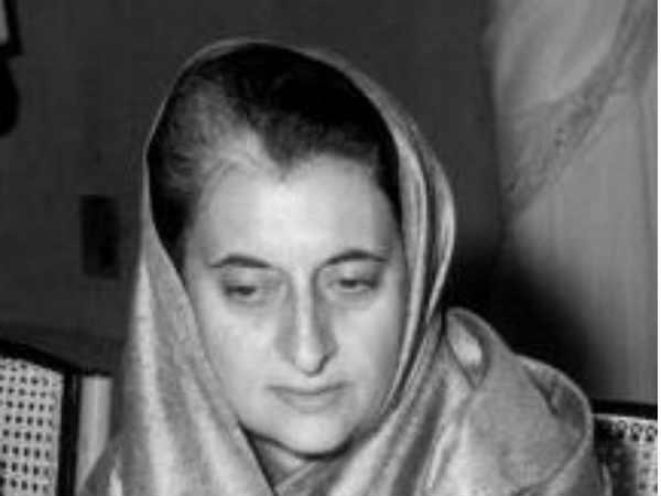 ইন্দিরা গান্ধীর হত্যাকান্ড নিয়ে তৈরি ছবি হিংসা ছড়াতে পারে, তাই কউম দে হীরে-র মুক্তি আটকাল কেন্দ্র ইন্দিরা গান্ধীর হত্যাকান্ড নিয়ে তৈরি ছবি হিংসা ছড়াতে পারে, তাই কউম দে হীরে-র মুক্তি আটকাল কেন্দ্র