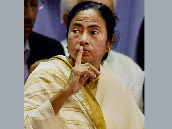 সিপিএম জোট প্রস্তাব দিলে ভেবে দেখব: মমতা বন্দ্যাপাধ্যায় সিপিএম জোট প্রস্তাব দিলে ভেবে দেখব: মমতা বন্দ্যাপাধ্যায়
