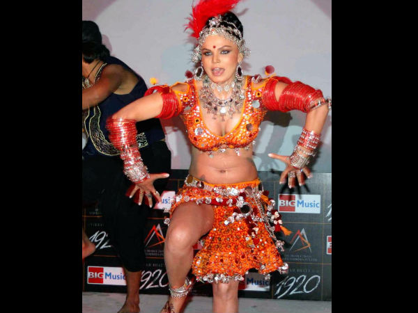 রাখির নাচ রাখির নাচ