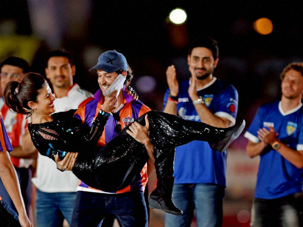 ডুগ্গুর কোলে পিগি চপস ডুগ্গুর কোলে পিগি চপস