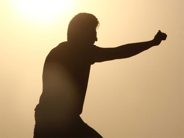 ঝলমলে দিনে