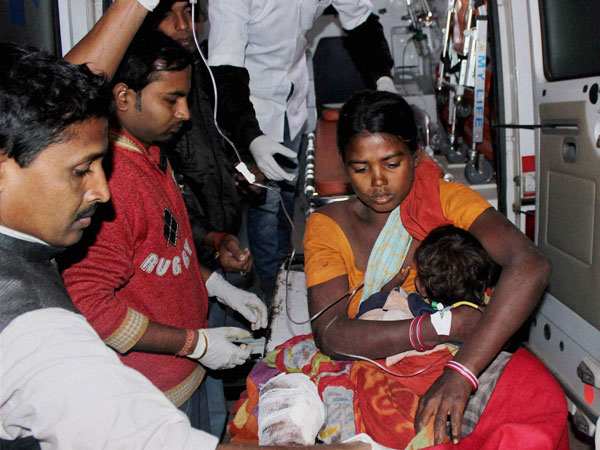 অসমে মৃতের সংখ্যা বেড়ে ৭০, তথ্য পেয়েও হামলা আটকাতে অসফল আইবি-পুলিশ অসমে মৃতের সংখ্যা বেড়ে ৭০, তথ্য পেয়েও হামলা আটকাতে অসফল আইবি-পুলিশ