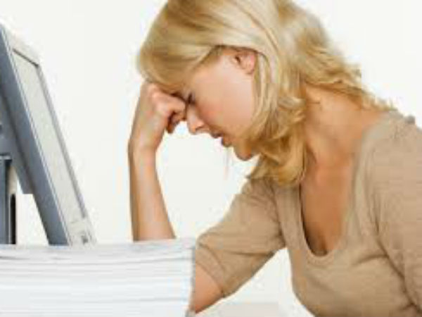 আপনি কি জানেন বিষণ্ণতার অন্যতম কারণ ফেসবুক, মুরগীর মাংস ?