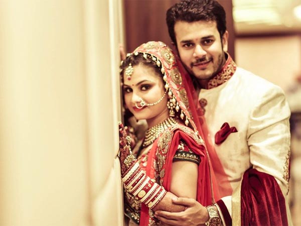 জয় সোনি এবং পূজা শাহ জয় সোনি এবং পূজা শাহ