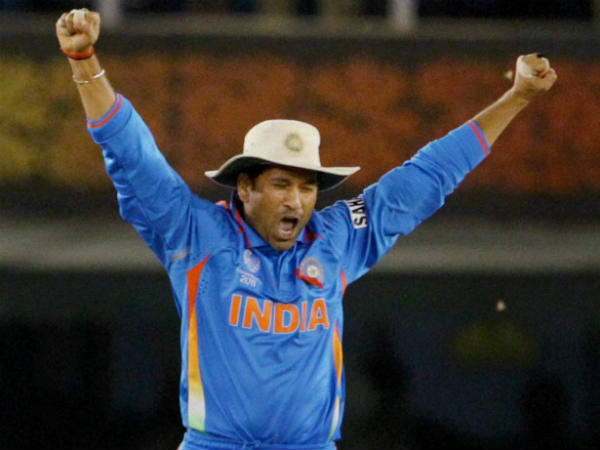 হ্যাপি বার্থ ডে : ৪২ বছরে ক্রিকেট ঈশ্বর শচীন তেণ্ডুলকরের ৪২টি বিশ্বরেকর্ড