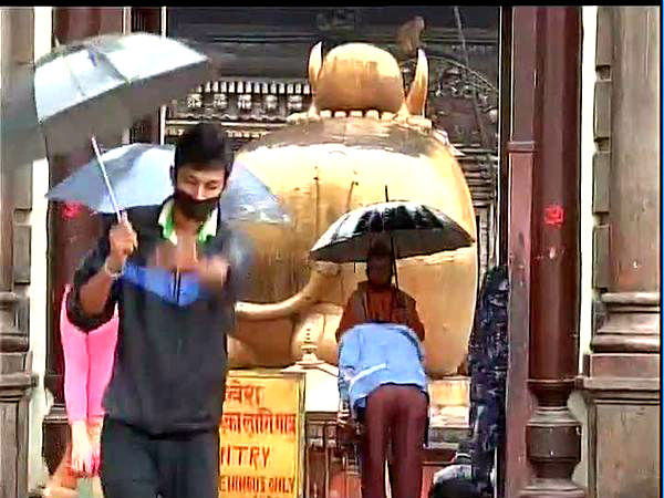 গতকাল রাত থেকে অবিরাম বৃষ্টি, আরও আতঙ্ক নেপালে, ব্যাহত উদ্ধারকার্য গতকাল রাত থেকে অবিরাম বৃষ্টি, আরও আতঙ্ক নেপালে, ব্যাহত উদ্ধারকার্য