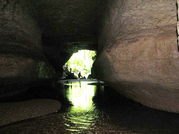 শীযূ গুহা