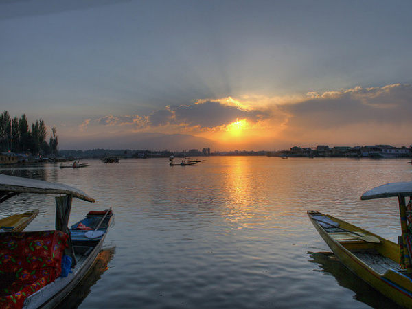 ডাল লেক, জম্মু ও কাশ্মীর