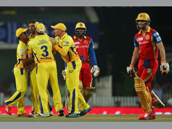 আউট ডেভেলিয়ার্স