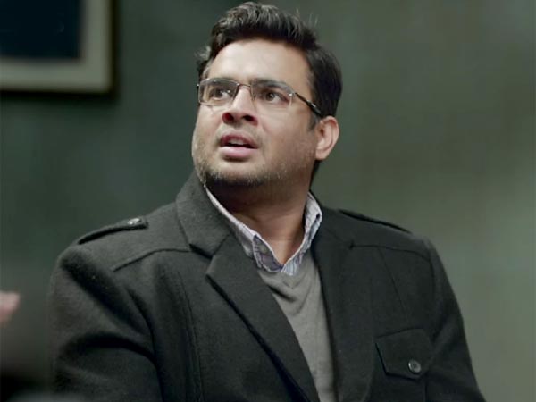 সিনেমার একটি দৃশ্যে মাধবন সিনেমার একটি দৃশ্যে মাধবন