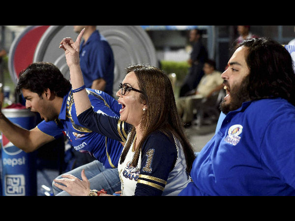 উচ্ছ্বাসে নিতা উচ্ছ্বাসে নিতা