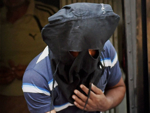 গ্রেফতার