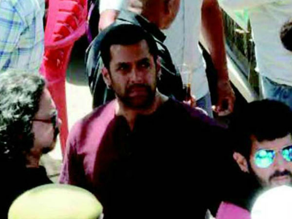 ফের আইনি গেরোয় সলমন