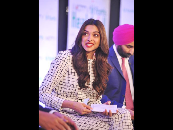 শব্দের অভাব শব্দের অভাব