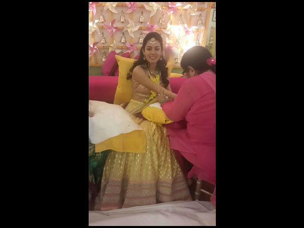 হাতে মেহেন্দি